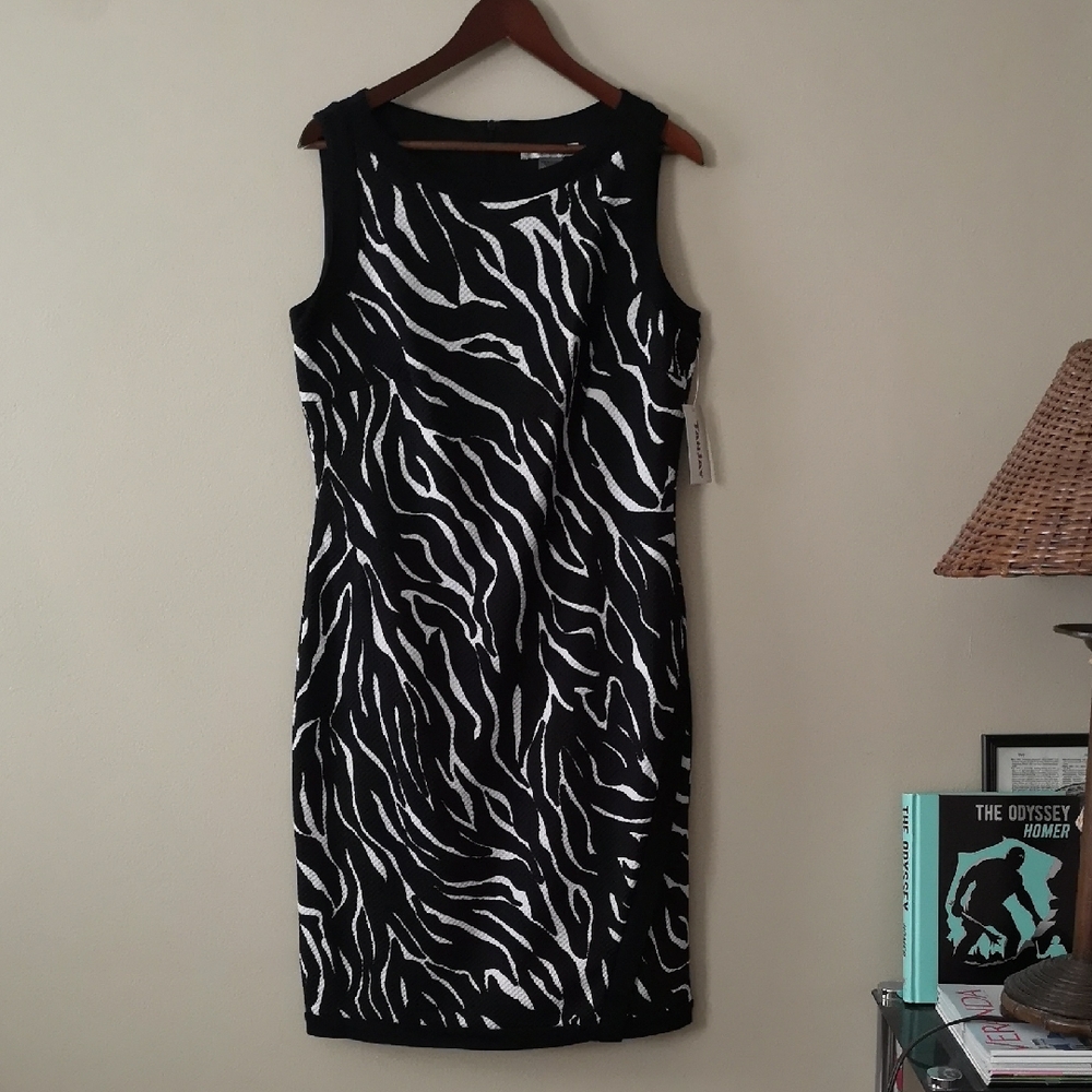 Women's TanJay New With Tags Size 8 Zebra Print Dress Zipper Closure Sleeveless